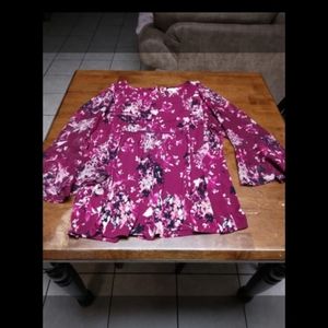 Dressbarn floral design quarter length sleeve silky blouse
